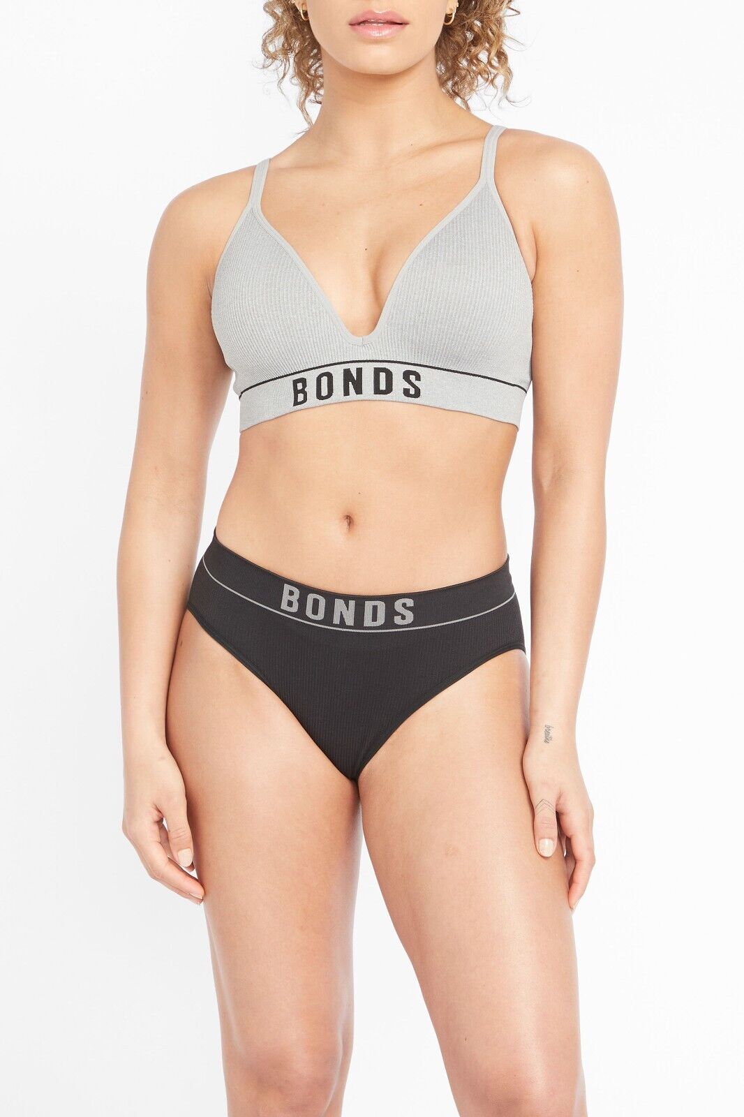 Bonds Womens Retro Rib Wirefree Tee Bra Comfortable & Stretchable 6 Pack YXF7Y