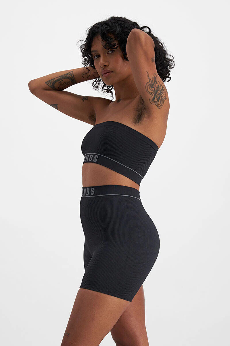 Bonds Womens Retro Rib Seamless Short Flattering and Supportive Fit 6 Pack WRBN