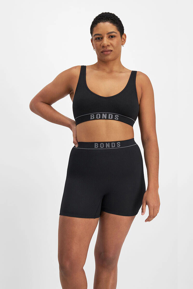 Bonds Womens Retro Rib Seamless Short Stretch Flattering and Supportive Fit WRBN