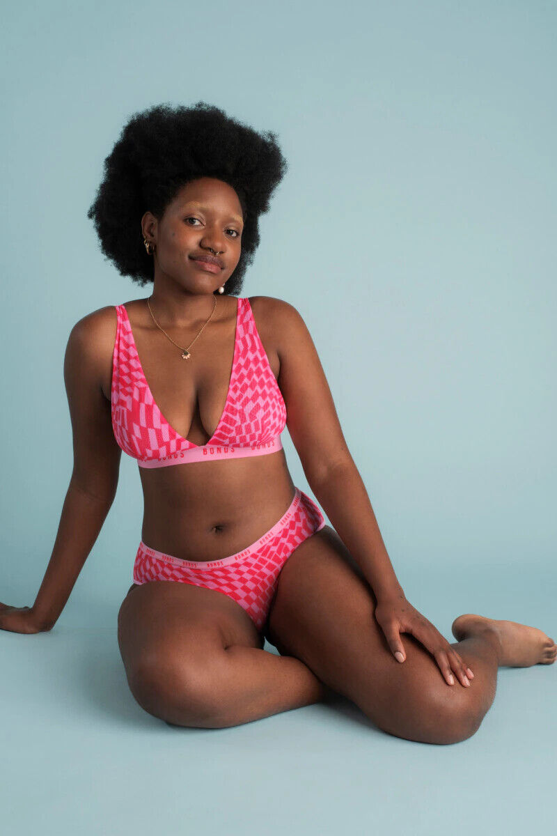 Bonds Womens Icons Mesh Deep V Crop Bra Light Comfortable Adjustable Strap WR9G