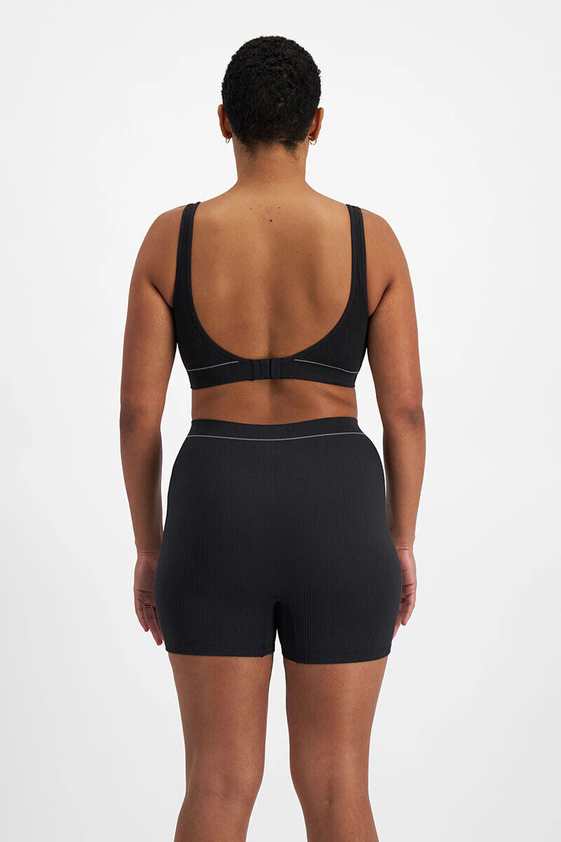 Bonds Womens Retro Rib Seamless Short Flattering and Supportive Fit 6 Pack WRBN